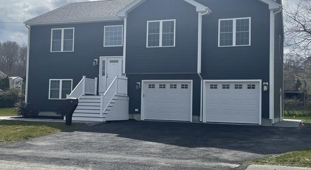 Photo of 28 Indian Grass Cir, Tiverton, RI 02878