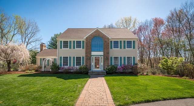 Photo of 124 Lilah Ln, Reading, MA 01867