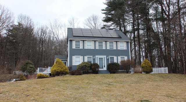Photo of 4 Country Ln, Amesbury, MA 01913