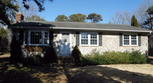 Photo of 37 Knoll Dr, Edgartown, MA 02539