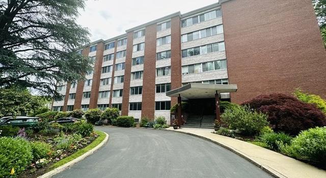 Photo of 22 Chestnut Pl #106, Brookline, MA 02445