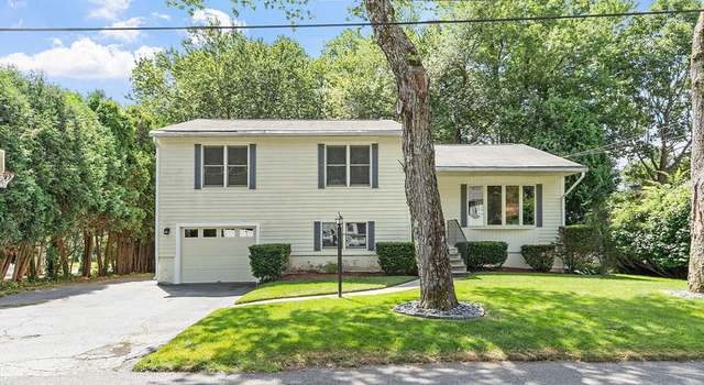 Photo of 39 Rustic Dr, Leominster, MA 01453