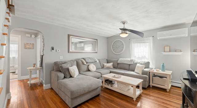 Photo of 91 Marshall Ave, Cumberland, RI 02864