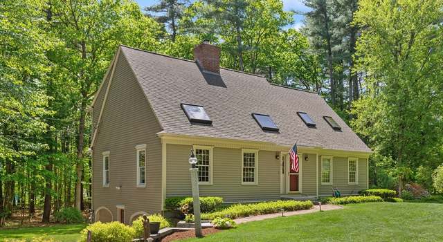 Photo of 12 Robin Ln, Pepperell, MA 01463