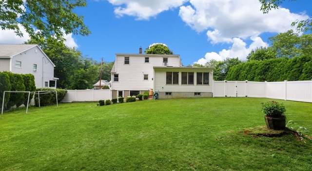 Photo of 19 Bedford Dr, North Grafton, MA 01536