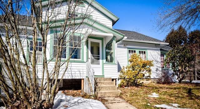 Photo of 19 Mendon St, Upton, MA 01568