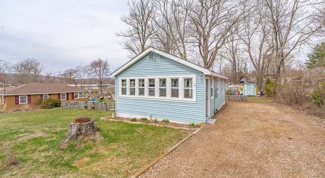 Photo of 15 Sichols Colony Rd, Wales, MA 01081