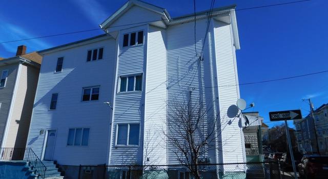 Photo of 318 William St, Fall River, MA 02721
