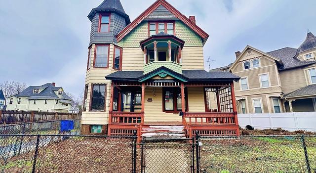 Photo of 205 Saint James Ave, Springfield, MA 01109