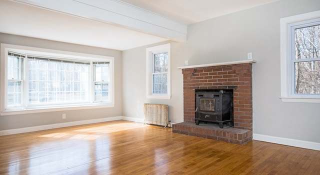 Photo of 9 Park View Ln, Shrewsbury, MA 01545
