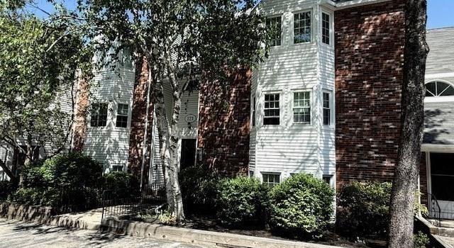 Photo of 121 Tall Oaks Dr Unit F, Weymouth, MA 02190