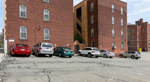 Photo of 27 Irving St #4, Worcester, MA 01609