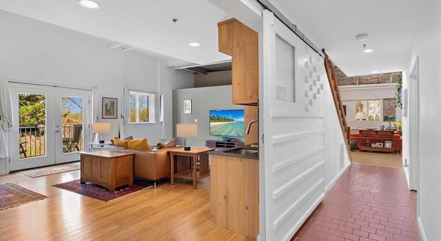 Photo of 123 Sawyer St #12, New Bedford, MA 02746