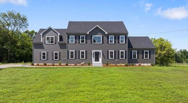 Photo of 93 East St, Upton, MA 01568