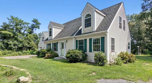 Photo of 4 Bay Colony Dr, Plymouth, MA 02360