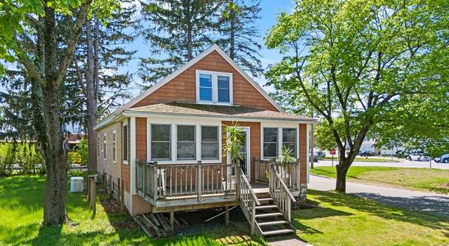 Photo of 206 Pleasant St, North Andover, MA 01845