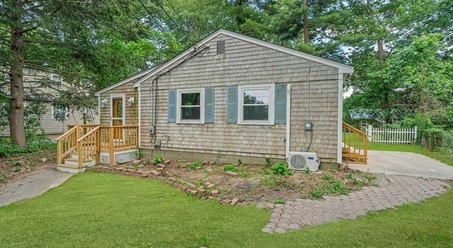 Photo of 13 Hickory Rd, Halifax, MA 02338