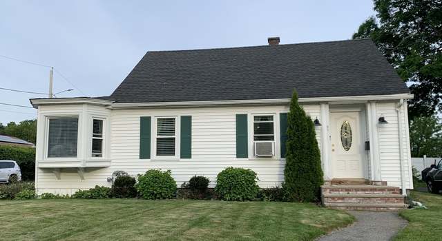 Photo of 97 Birchwood Rd, Methuen, MA 01844