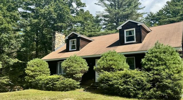 Photo of 389 Leverett Rd, Shutesbury, MA 01072