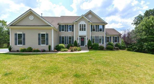 Photo of 1 Howarth Dr, Upton, MA 01568