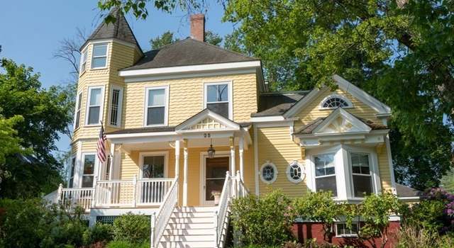 Photo of 25 Greenleaf St, Amesbury, MA 01913