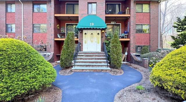 Photo of 19 Fuller Rd #1, Foxboro, MA 02035
