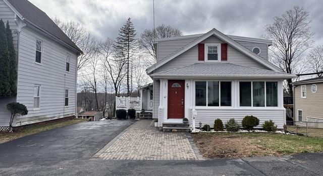 Photo of 42 High St, Hudson, MA 01749