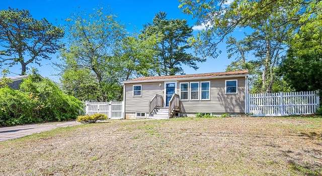 Photo of 6 Peaceful Ln, Wareham, MA 02538