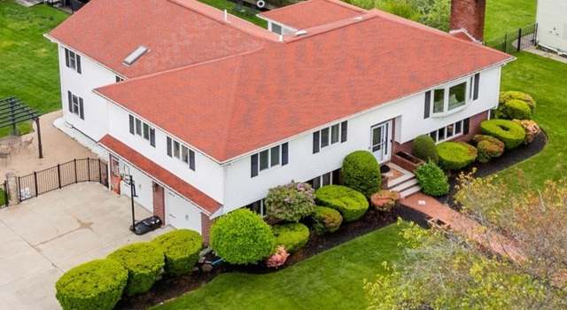 Photo of 9 Indian Rock Dr, Saugus, MA 01906