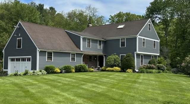 Photo of 28 Regina Dr, Chelmsford, MA 01824
