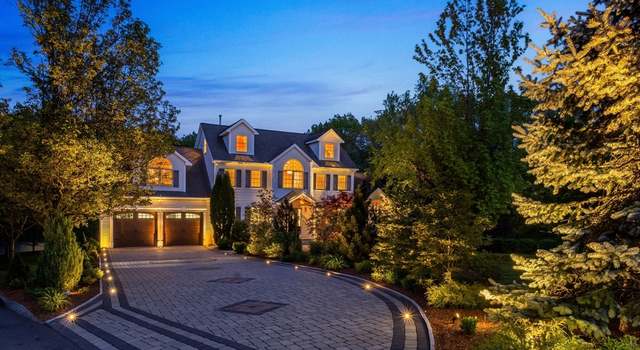 Photo of 4 Toomey Cir, Burlington, MA 01803