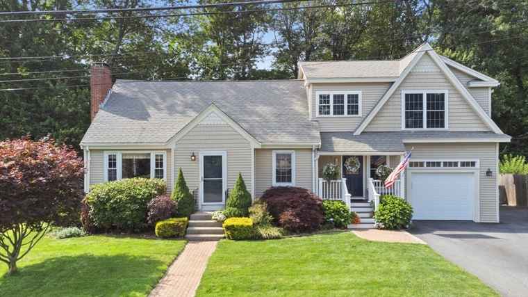 Photo of 29 Belmore Rd Natick, MA 01760