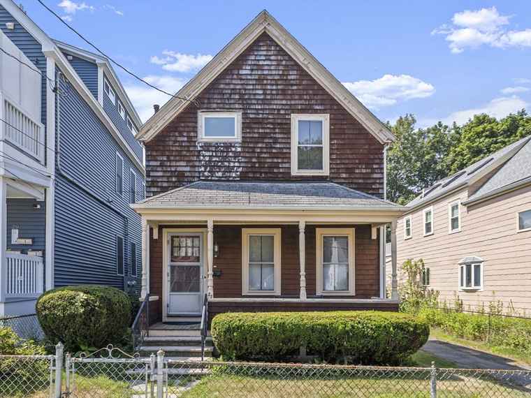 Photo of 27 Alpine St Somerville, MA 02144