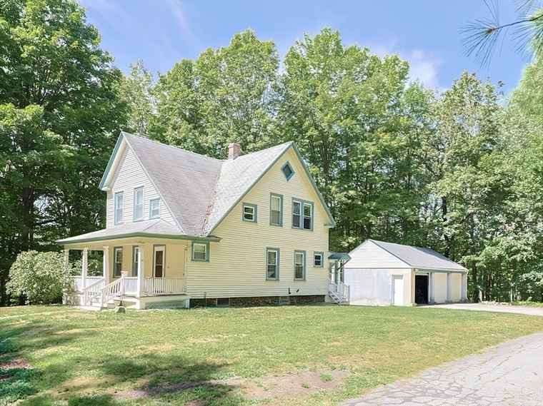 Photo of 30 Palm St Leominster, MA 01453