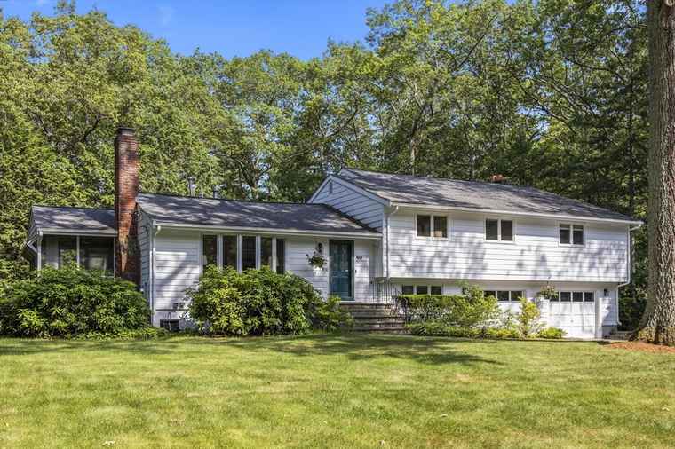Photo of 40 Millpond Rd Sudbury, MA 01776