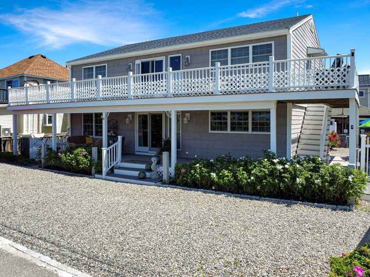 Photo of 2 Shore St Newburyport, MA 01950