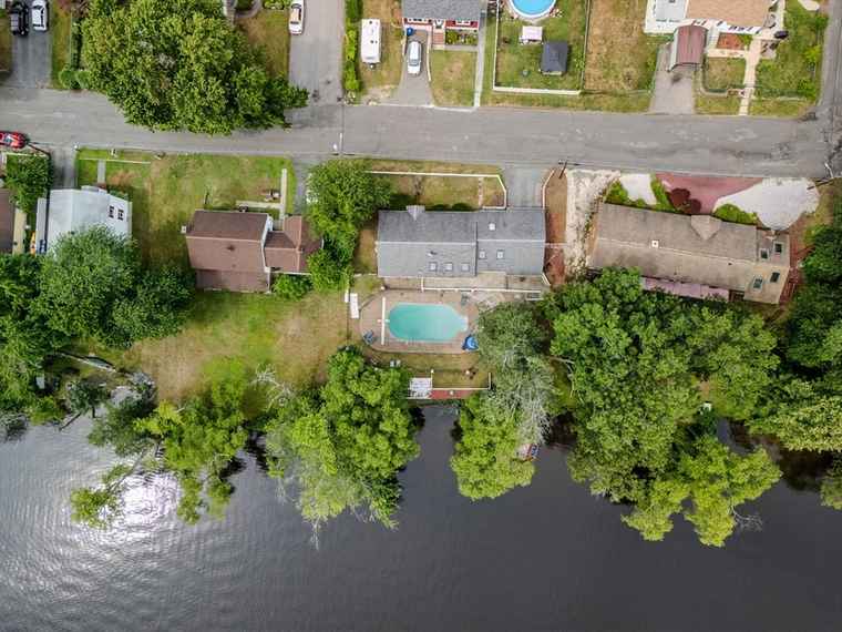 Photo of 21 Dale St Methuen, MA 01844