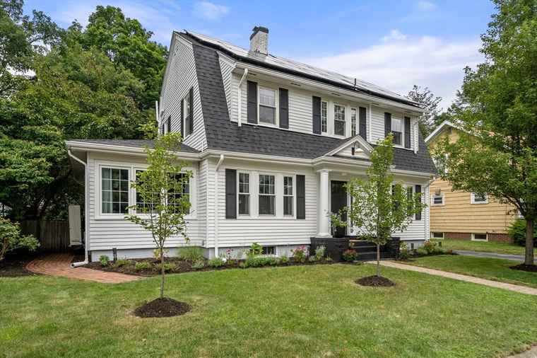 Photo of 38 Upland Rd Attleboro, MA 02703