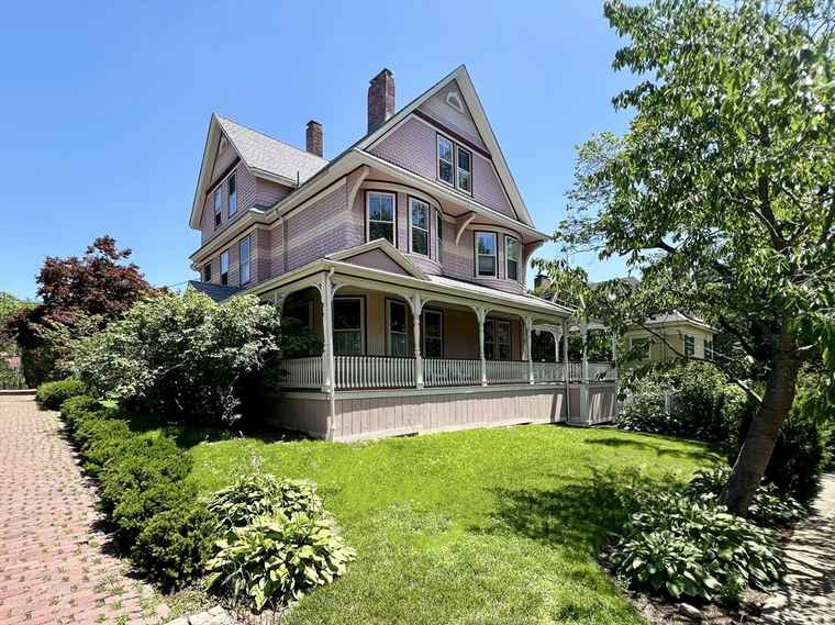 Photo of 36 Lancaster St Cambridge, MA 02140