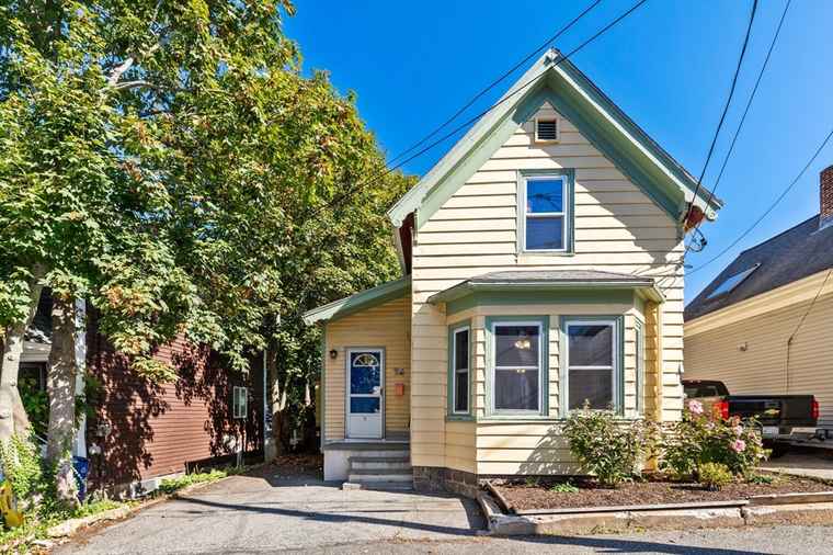 Photo of 12 Harold Ave Gloucester, MA 01930