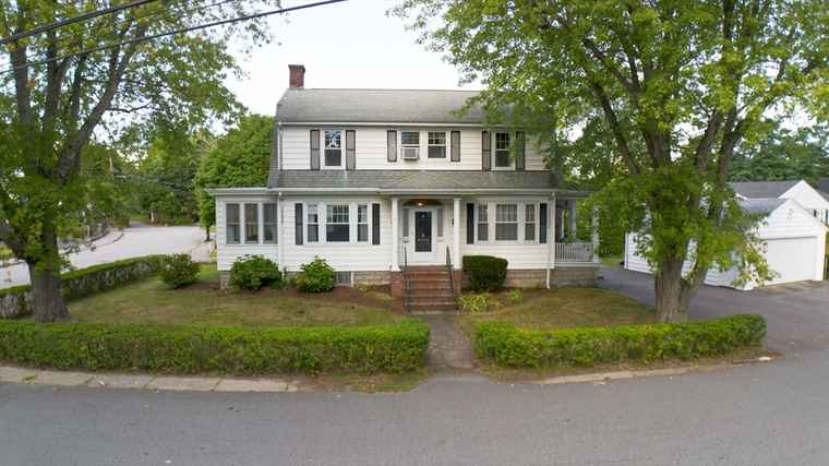 Photo of 2 Elmhurst St Taunton, MA 02780