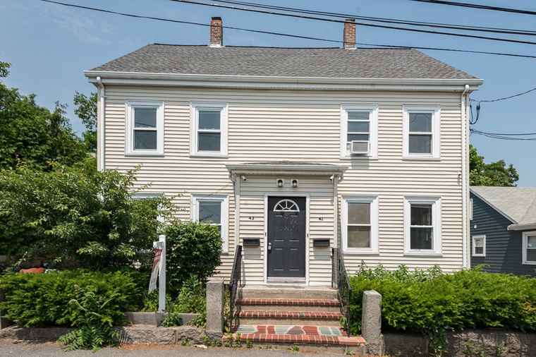 Photo of 41-43 Kent St Quincy, MA 02169