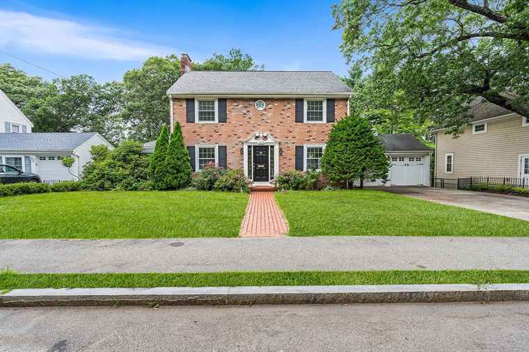 Photo of 165 Storrs Ave Braintree, MA 02184