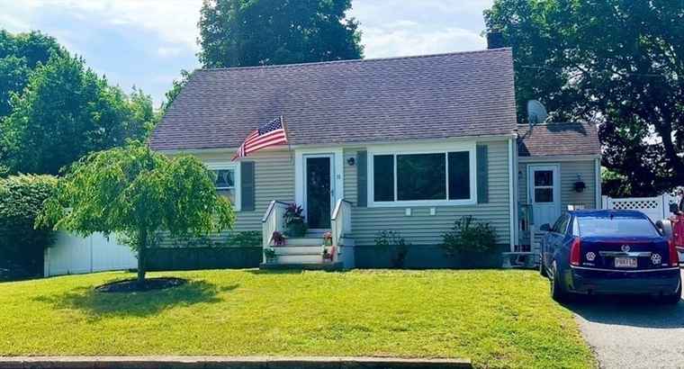 Photo of 16 Douglas Ave Beverly, MA 01915