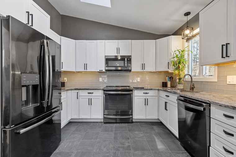 Photo of 48 Whipple Rd Billerica, MA 01821