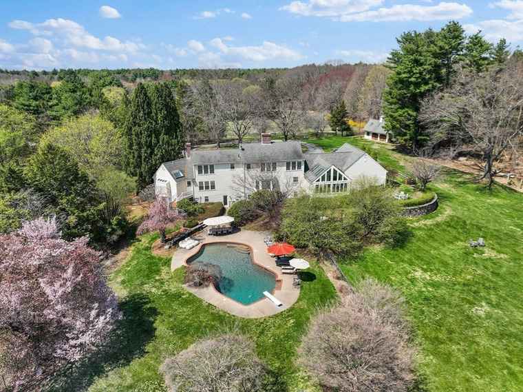 Photo of 150 Dakin Rd Sudbury, MA 01776