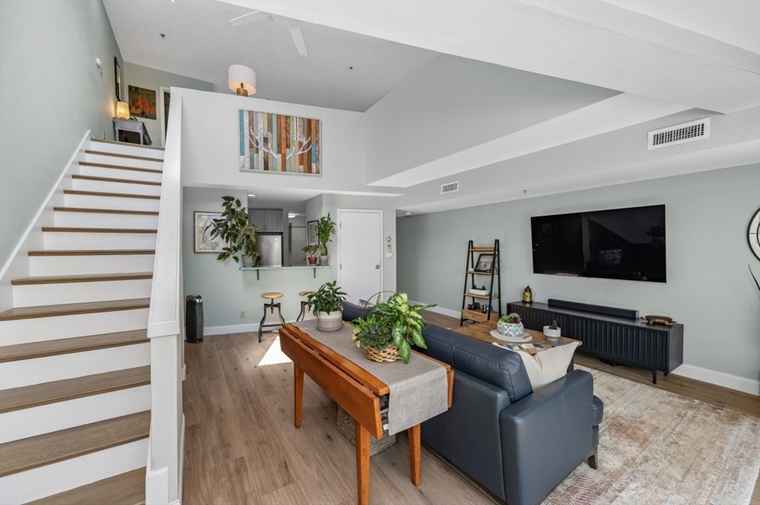 Photo of 348 Rantoul St #305 Beverly, MA 01915