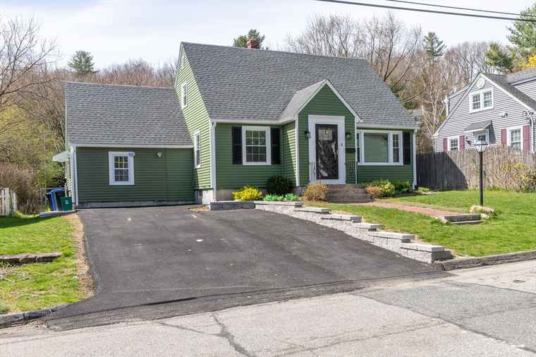 Photo of 11 Benjamin Rd Worcester, MA 01602