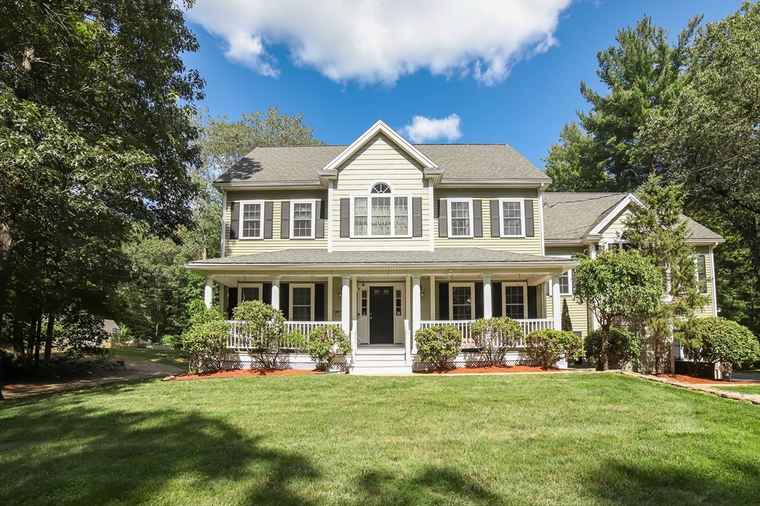 Photo of 12 Springs Rd Billerica, MA 01821