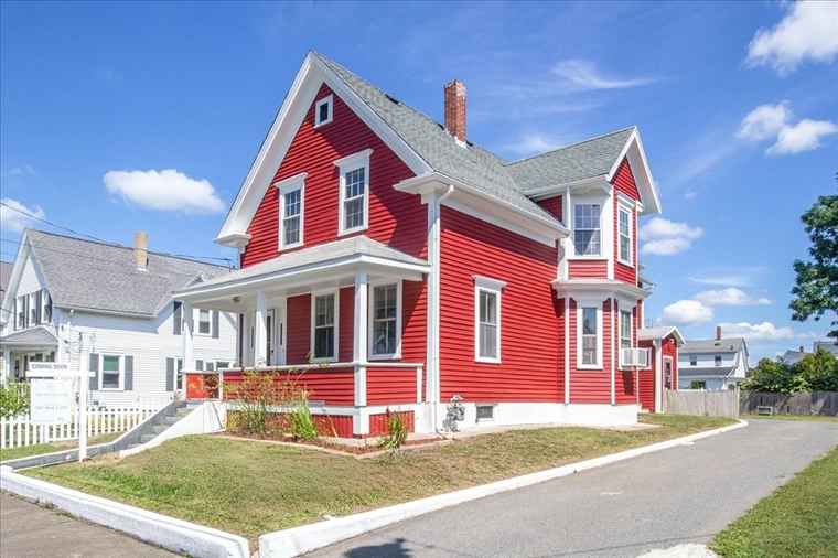 Photo of 19 Smith St Taunton, MA 02780